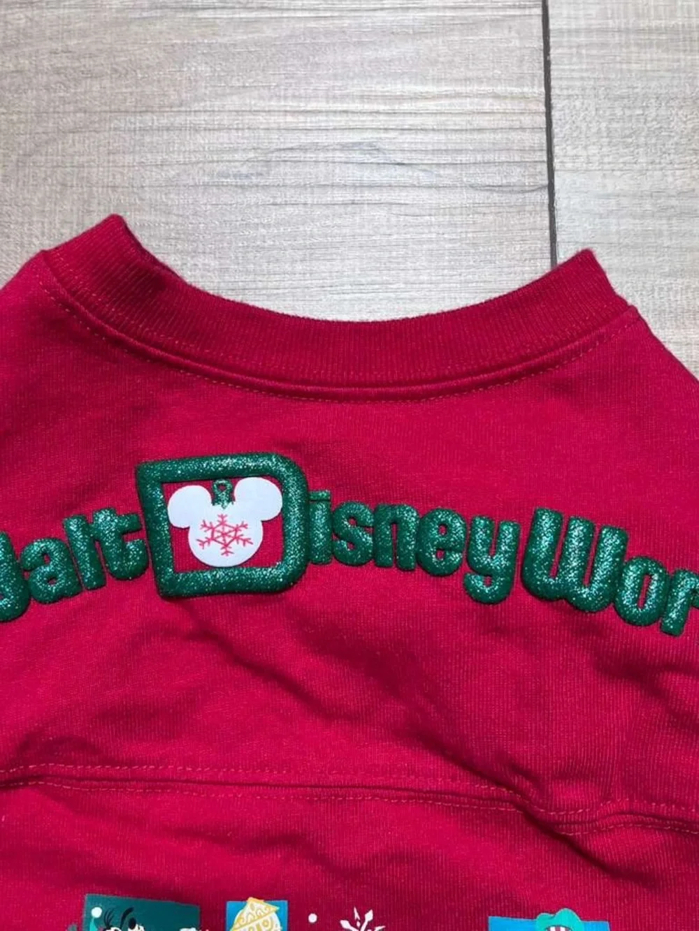 Disney Walt Disney World Dog Spirit Jersey Mickey Christmas‎ Print Size M Red